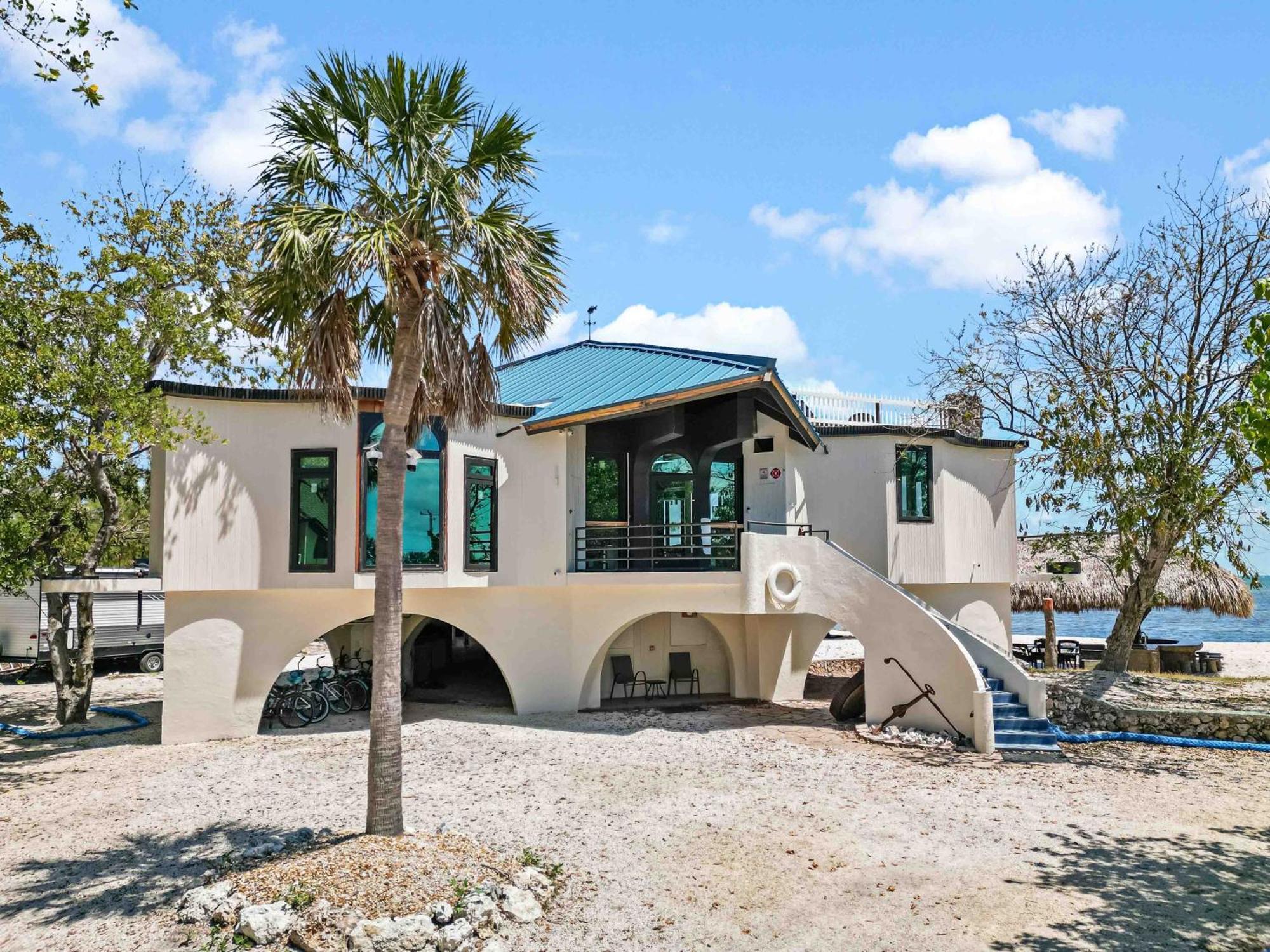 Barnacle Bed And Breakfast ビッグ・パイン・キー エクステリア 写真